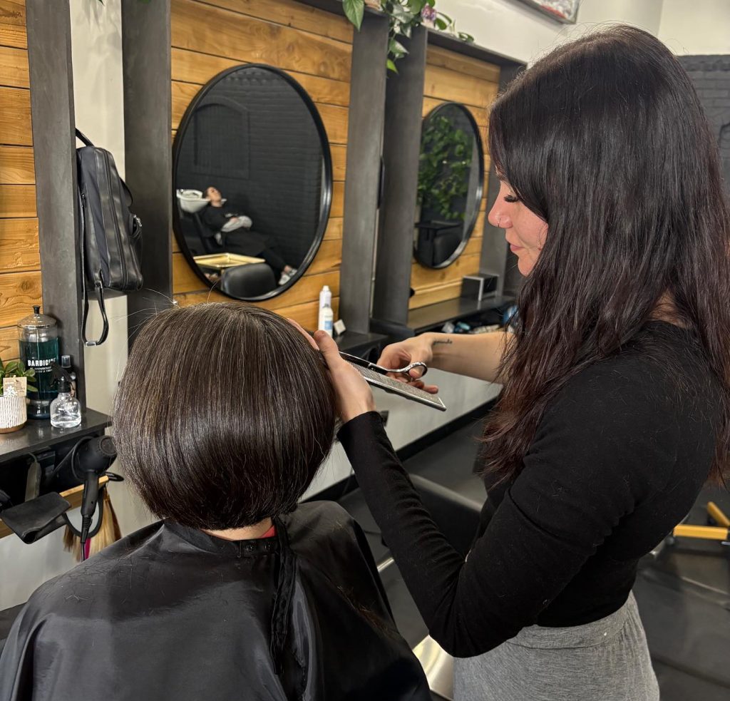 Learn what the experts at Burman & CO at Lone Tree Hair parlour are seeing as the seasonal hair color trends this summer. They examine the Colorado beauty trends and trending styles. Burman & Co. is the top rated hair salon in Lone Tree. Barbershop in Lone Tree, hair parlour in Lone Tree, Lone Tree hair salon. 